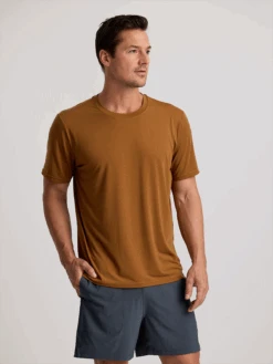 Free Fly Elevate Lightweight Tee 9 Free Fly Elevate Lightweight Tee -Outlet Angling Store 240408 FreeFly Spring25 Shot098 1319