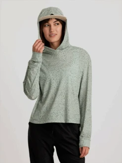 Free Fly Women's Elevate Lightweight Hoodie 5 Free Fly Women's Elevate Lightweight Hoodie -Outlet Angling Store 240408 FreeFly Spring25 Shot148 1954