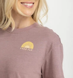 Free Fly Women's Daybreak Tee -Outlet Angling Store DaybreakTee HeatherFig Women 2