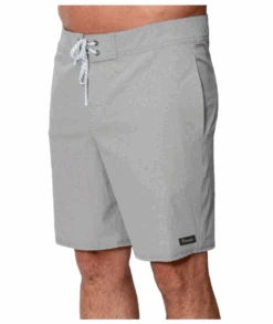 Tailwater Hybrid Short