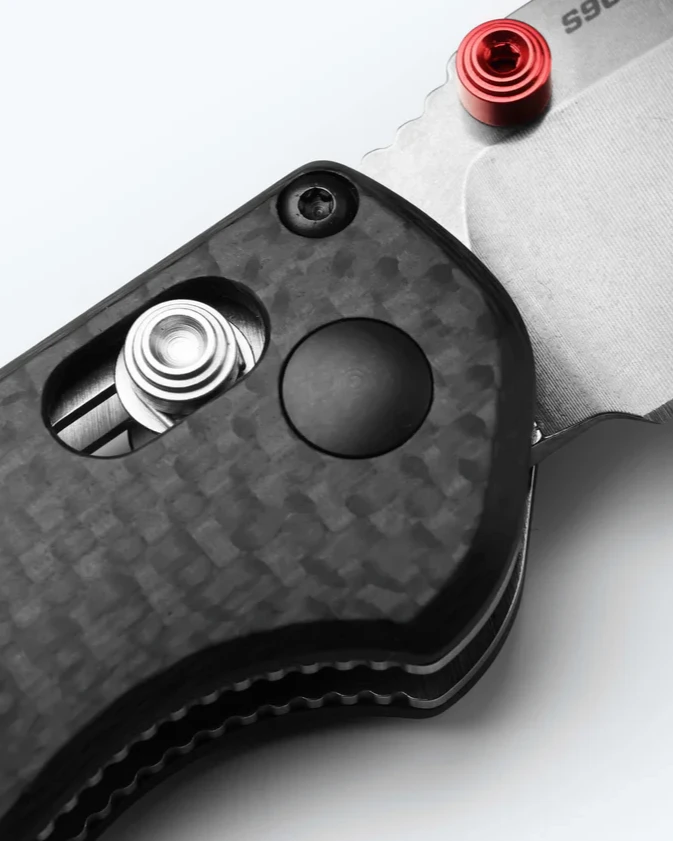 Benchmade Mini Freek | Carbon Fiber 6 Benchmade Mini Freek | Carbon Fiber - Image 4