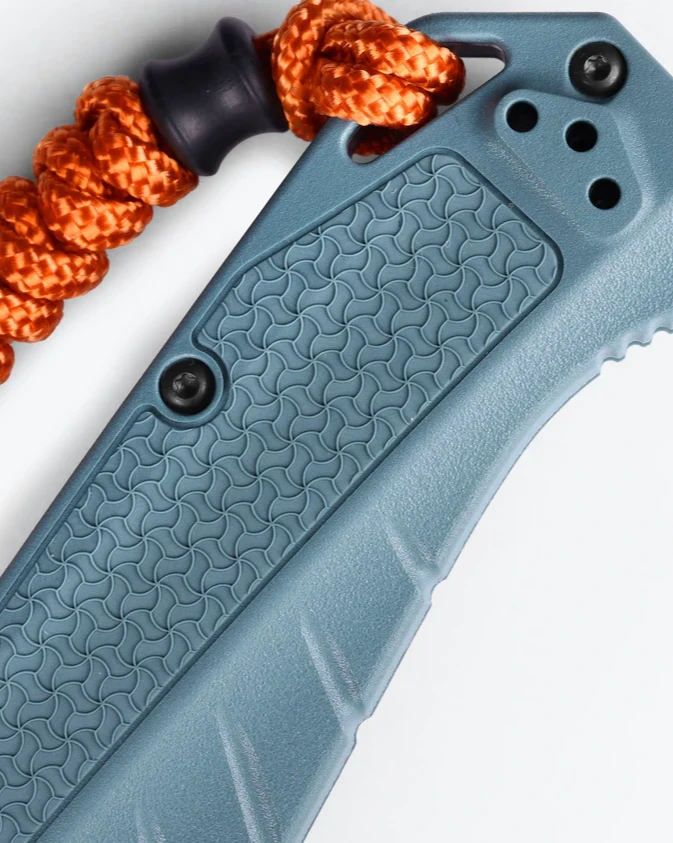 Benchmade Adira | Depth Blue | Drop-Point Serrated 6 Benchmade Adira | Depth Blue | Drop-Point Serrated - Image 4