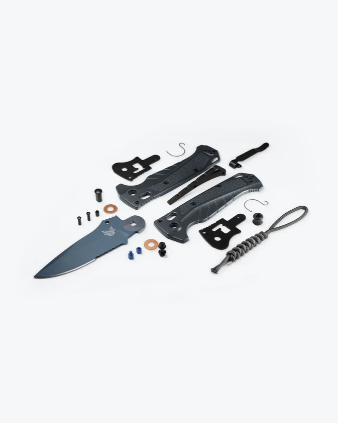 Benchmade Adira | Depth Blue | Drop-Point Serrated 7 Benchmade Adira | Depth Blue | Drop-Point Serrated - Image 5